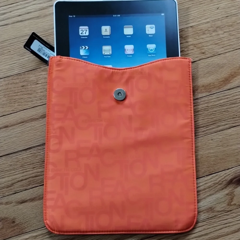 iPad Case Kenneth Cole Reaction Logo Nwt Fabric With Leather Magnetic Clasp